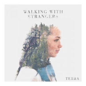 Walking With Strangers - Terra i gruppen CD hos Bengans Skivbutik AB (1298529)