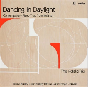 Various - Dancing In Daylight i gruppen VI TIPSER / Julegavetips CD hos Bengans Skivbutik AB (1877040)