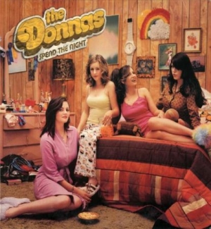 Donnas - Spend The Night: Expanded Edition i gruppen Minishops / The Donnas hos Bengans Skivbutik AB (2070826)