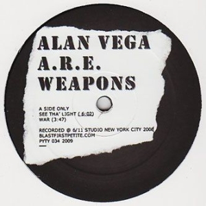 Vega Alan/A.R.E. Weapons - See Tha Light/War i gruppen VINYL hos Bengans Skivbutik AB (2074127)