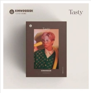 Kim Woo Seok - 2nd Solo [TASTY] (Cookie Ver.) i gruppen Minishops / K-Pop Minishops / K-Pop Øvrige hos Bengans Skivbutik AB (4070314)