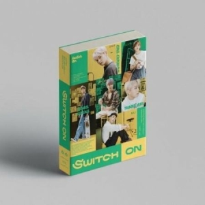 Astro - 8th Mini [SWITCH ON] OFF Ver. i gruppen Minishops / K-Pop Minishops / Astro hos Bengans Skivbutik AB (4136395)