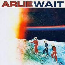 Arlie - Wait (Transparent Orange Vinyl) (Rsd) i gruppen VI TIPSER / Record Store Day / RSD2023 hos Bengans Skivbutik AB (4227875)