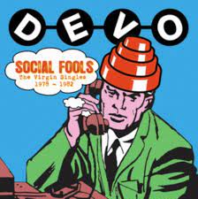 Devo - Social Fools i gruppen CD / Pop-Rock hos Bengans Skivbutik AB (4271812)