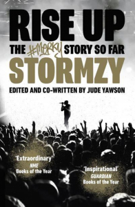 Stormzy - Rise Up. The #Merky Story So Far i gruppen CDON - Exporterade Artiklar_Manuellt / BØKER_CDON_Exporterade hos Bengans Skivbutik AB (4292960)