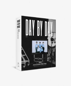 TXT - 2023 Season's Greetings (Day by Day) + W i gruppen Minishops / K-Pop Minishops / Txt hos Bengans Skivbutik AB (4310254)