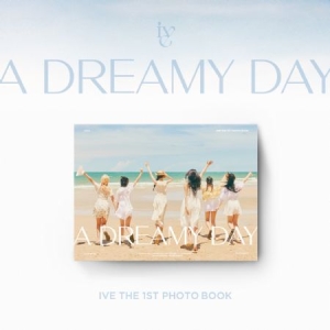 IVE - THE 1ST PHOTOBOOK (A DREAMY DAY) i gruppen Minishops / K-Pop Minishops / IVE hos Bengans Skivbutik AB (4403231)