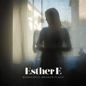 Esther E - Wonderful Broken Place i gruppen VI TIPSER / Julegavetips CD hos Bengans Skivbutik AB (532622)