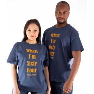 The Beatles - When I'm Sixty Four Uni Blue i gruppen MERCH / T-Shirt / Rockoff_Nya April24 hos Bengans Skivbutik AB (5528357r)