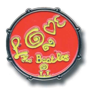 The Beatles - Drum Love Logo Pin Badge i gruppen MERCHANDISE hos Bengans Skivbutik AB (5537429)