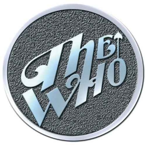 The Who - Arrow Logo Hichrome Pin Badge i gruppen MERCHANDISE hos Bengans Skivbutik AB (5537441)