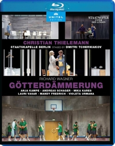 Staatskapelle Berlin Christian Thi - Wagner: Götterdämmerung i gruppen VI TIPSER / Fredagsutgivelser / Fredag den 26:e Juli 2024 hos Bengans Skivbutik AB (5555800)