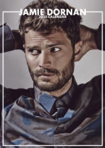 Jamie Dornan - 2025 Calendar i gruppen VI TIPSER / Fredagsutgivelser / Fredag den 16:e augusti hos Bengans Skivbutik AB (5560291)