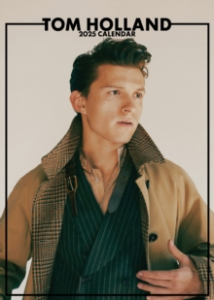 Tom Holland - 2025 Calendar i gruppen VI TIPSER / Fredagsutgivelser / Fredag den 16:e augusti hos Bengans Skivbutik AB (5560320)