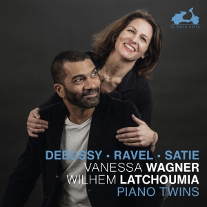 Vanessa Wagner & Wilhem Latchoumia - Debussy, Ravel & Satie: Piano Twins i gruppen VI TIPSER / Fredagsutgivelser / Fredag den 4:e oktober 2024 hos Bengans Skivbutik AB (5562608)