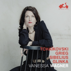 Vanessa Wagner - Glinka, Grieg, Sibelius & Tchaikovs i gruppen VI TIPSER / Fredagsutgivelser / Fredag den 4:e oktober 2024 hos Bengans Skivbutik AB (5562609)