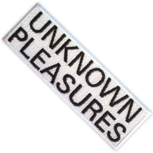 Joy Division - Unknown Pleasures Text Woven Patch i gruppen MERCHANDISE / Merch / Pop-Rock hos Bengans Skivbutik AB (5565586)