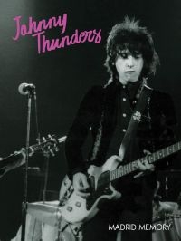 Thunders Johnny - Madrid Memory (Dvd) i gruppen VI TIPSER / Fredagsutgivelser / Fredag 13 desember 2024 hos Bengans Skivbutik AB (5569200)