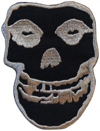 Misfits - Patch Inverted Silver Skull (8,7 X i gruppen MERCHANDISE / Accessoarer / Kommende / Pop-Rock hos Bengans Skivbutik AB (5577580)