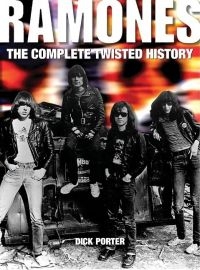 Ramones - Complete Twisted History i gruppen Øvrige Bøker / Kommende hos Bengans Skivbutik AB (5580400)