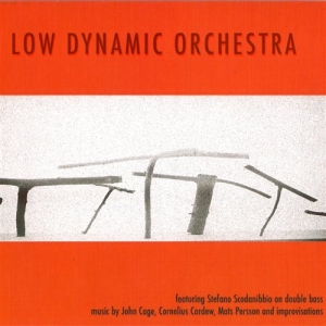 Cage John / Cardew Cornelius - Low Dynamic Orchestra i gruppen VI TIPSER / Julegavetips CD hos Bengans Skivbutik AB (562477)