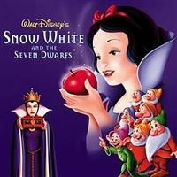 Various Artists - Snow White And The S i gruppen CD / Film-Musikkkal hos Bengans Skivbutik AB (582230)