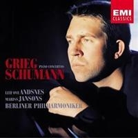 LEIF OVE ANDSNES/MARISS JANSON - GRIEG & SCHUMANN: PIANO CONCER i gruppen VI TIPSER / Julegavetips CD hos Bengans Skivbutik AB (625625)