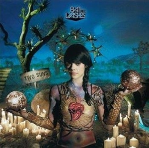 Bat For Lashes - Two Suns i gruppen Minishops / Bat For Lashes hos Bengans Skivbutik AB (699822)