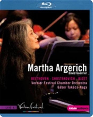 Martha Argerich - Martha Argerich At The Verbier i gruppen Musikkk-DVD & Bluray hos Bengans Skivbutik AB (740493)